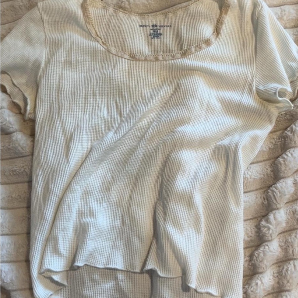 Hanna Andersson Cream Short Sleeve Tee